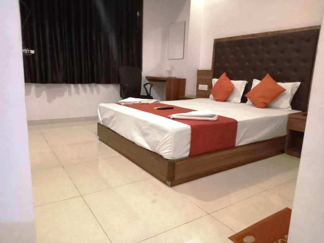 Sai Deep Lodging Navi Mumbai Bagian luar foto