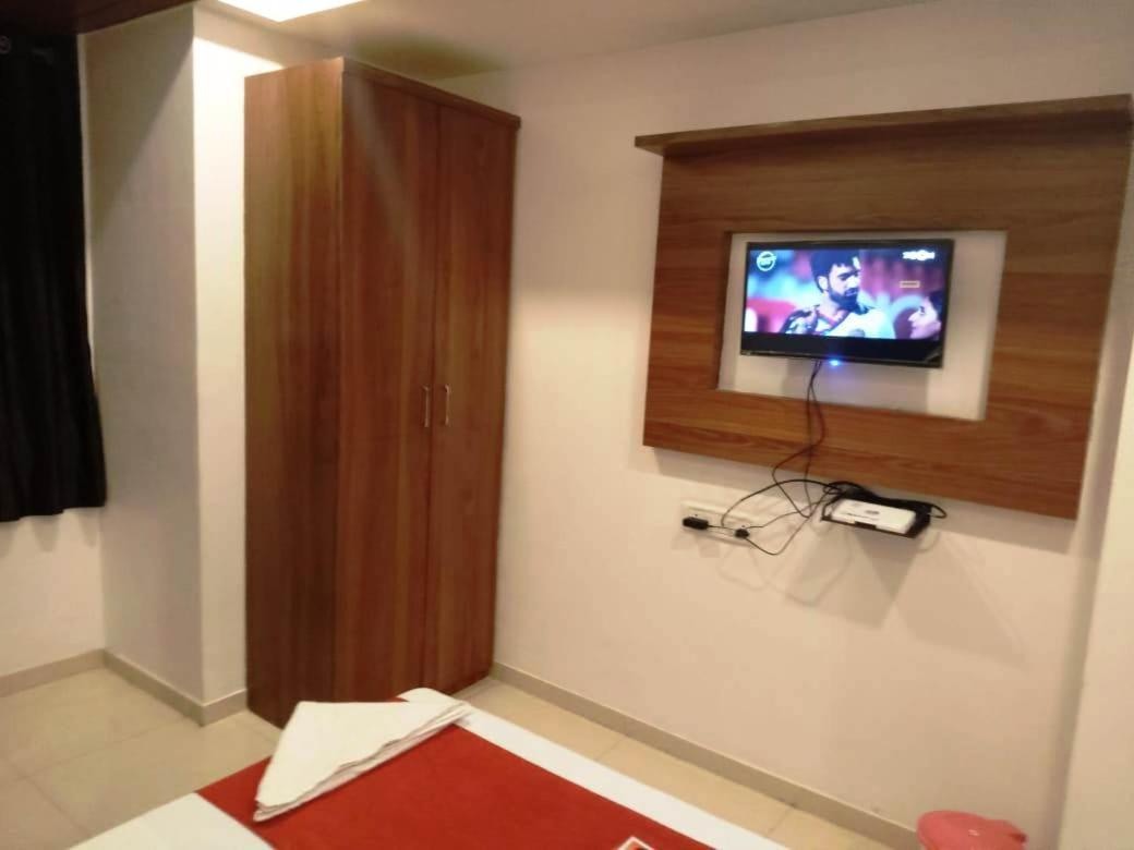 Sai Deep Lodging Navi Mumbai Bagian luar foto